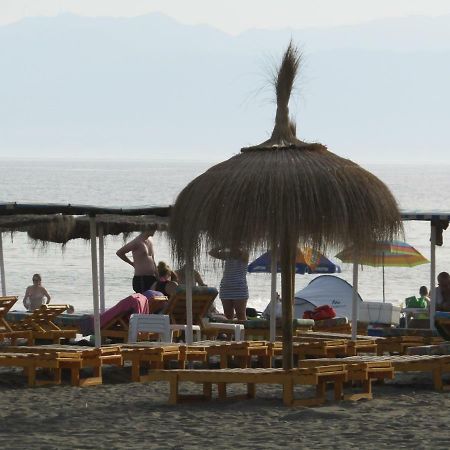Malaga Paradise Beach 托雷德本纳贾尔邦 外观 照片